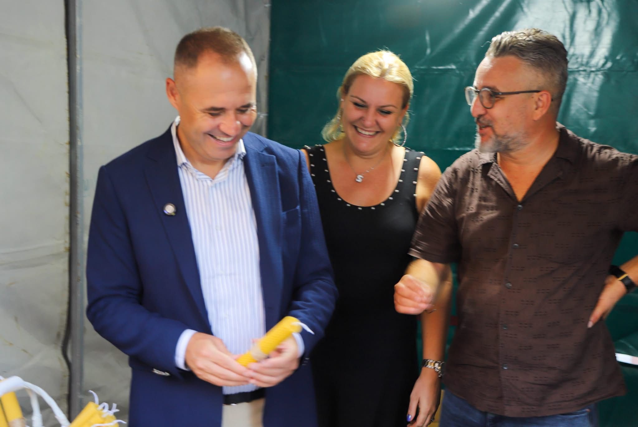 17’nci Yayla Bolluk, Bereket, Hasat ve Bağ Bozumu Şenliklerimiz Kapsamında Yayla Kültür ve Sanat Meydanı’nda Kurulan Stantlarımızı Ziyaret Ederek Yerel Üreticilerimizle Buluştuk — fotoğraf 3