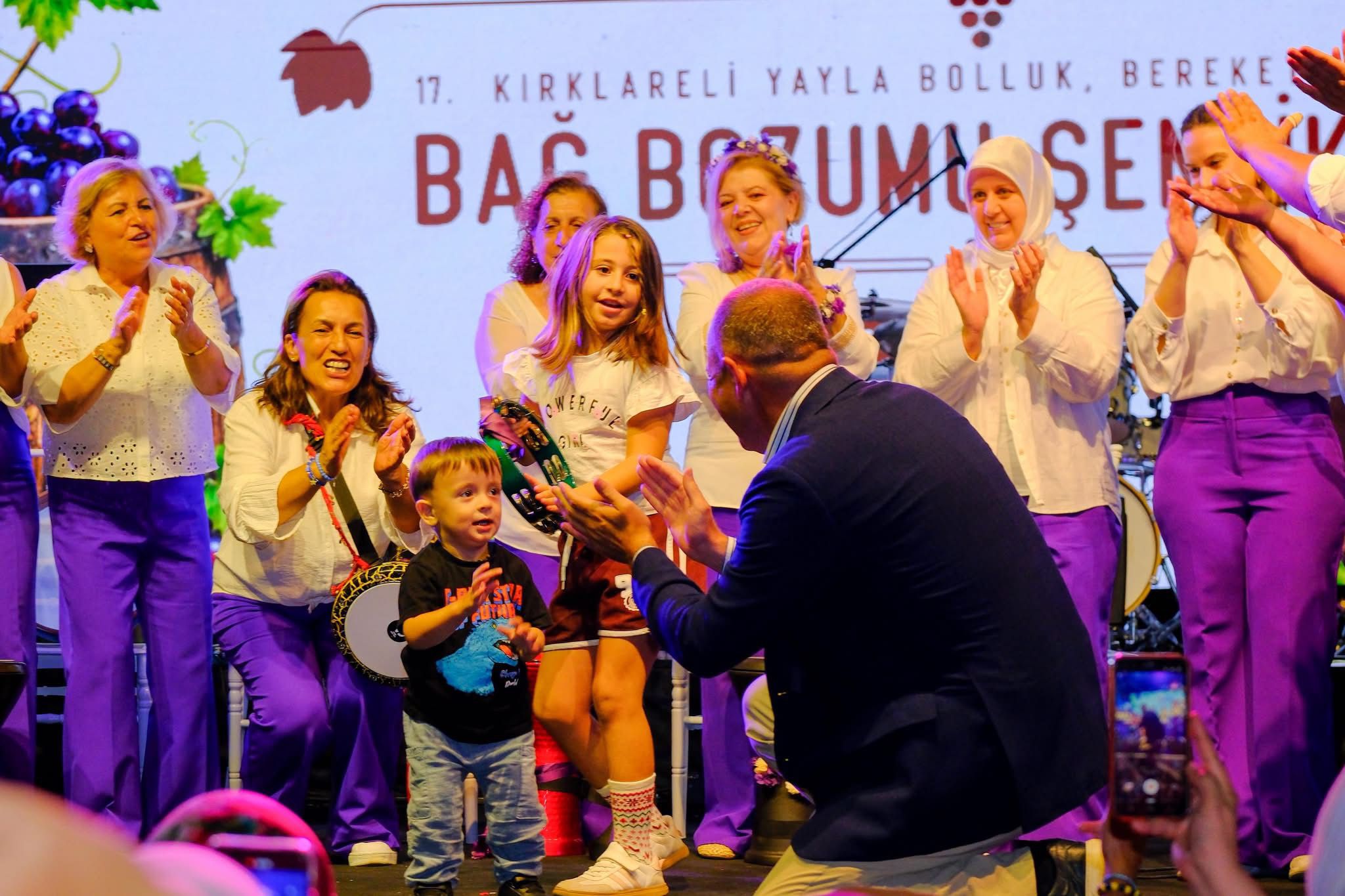 Şenliğimizde Edirne Kent Konseyi Kadın Meclisi Moriz Ritm Grubu’nu Kırklareli’mizde Ağırlamaktan Büyük Mutluluk Duyduk — fotoğraf 6