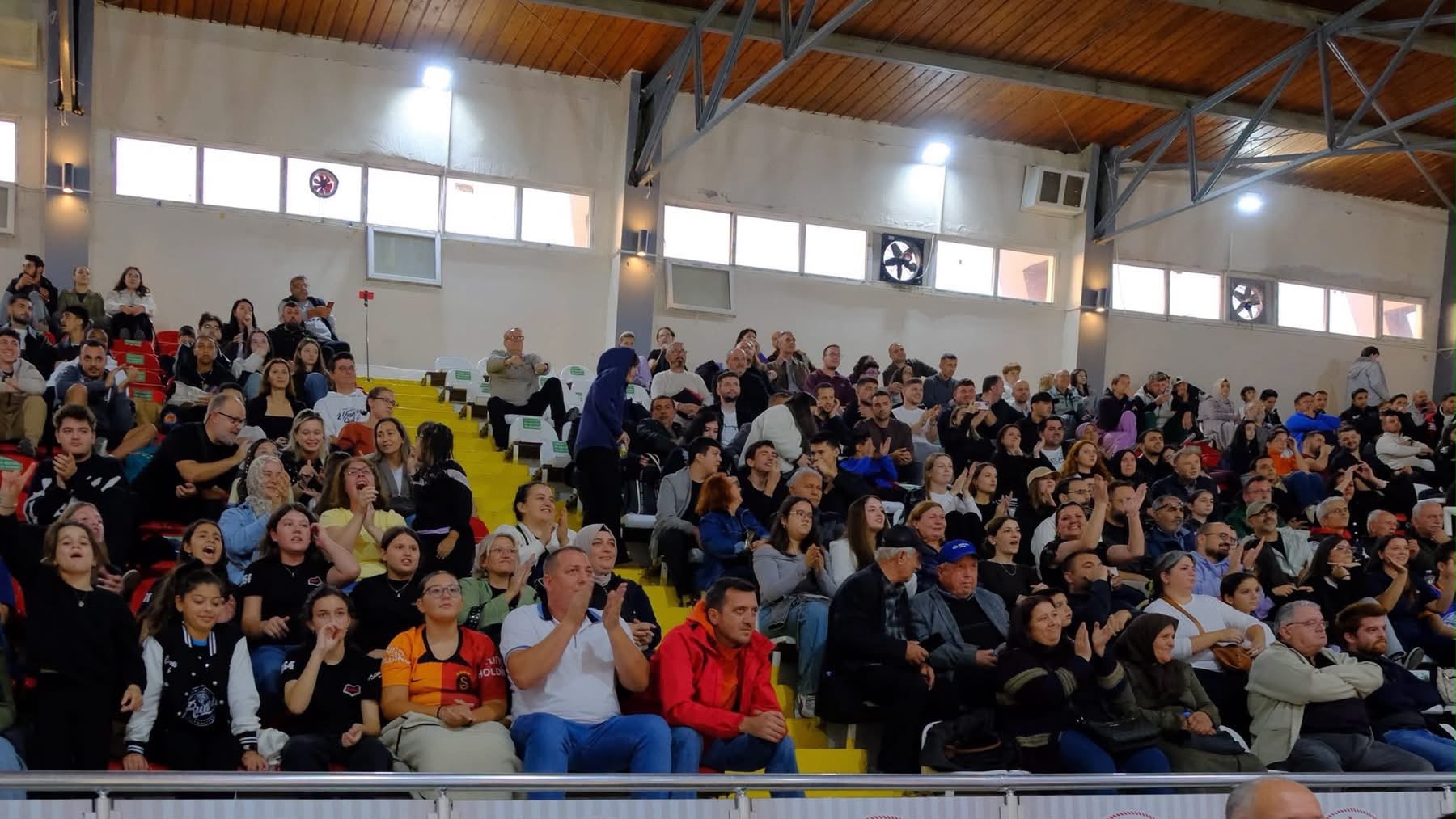 Kırklareli'mizin Voleybol Heyecanı Başladı — fotoğraf 1