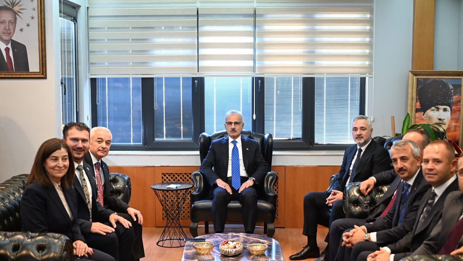 Cumhurbaşkanımızın Teşrifleriyle Açılacak Hızlı Tren Hattı Öncesi Ulaştırma ve Altyapı Bakanımız Sayın Abdülkadir Uraloğlu’nu Babaeski Belediyemizde Karşıladık — fotoğraf 1