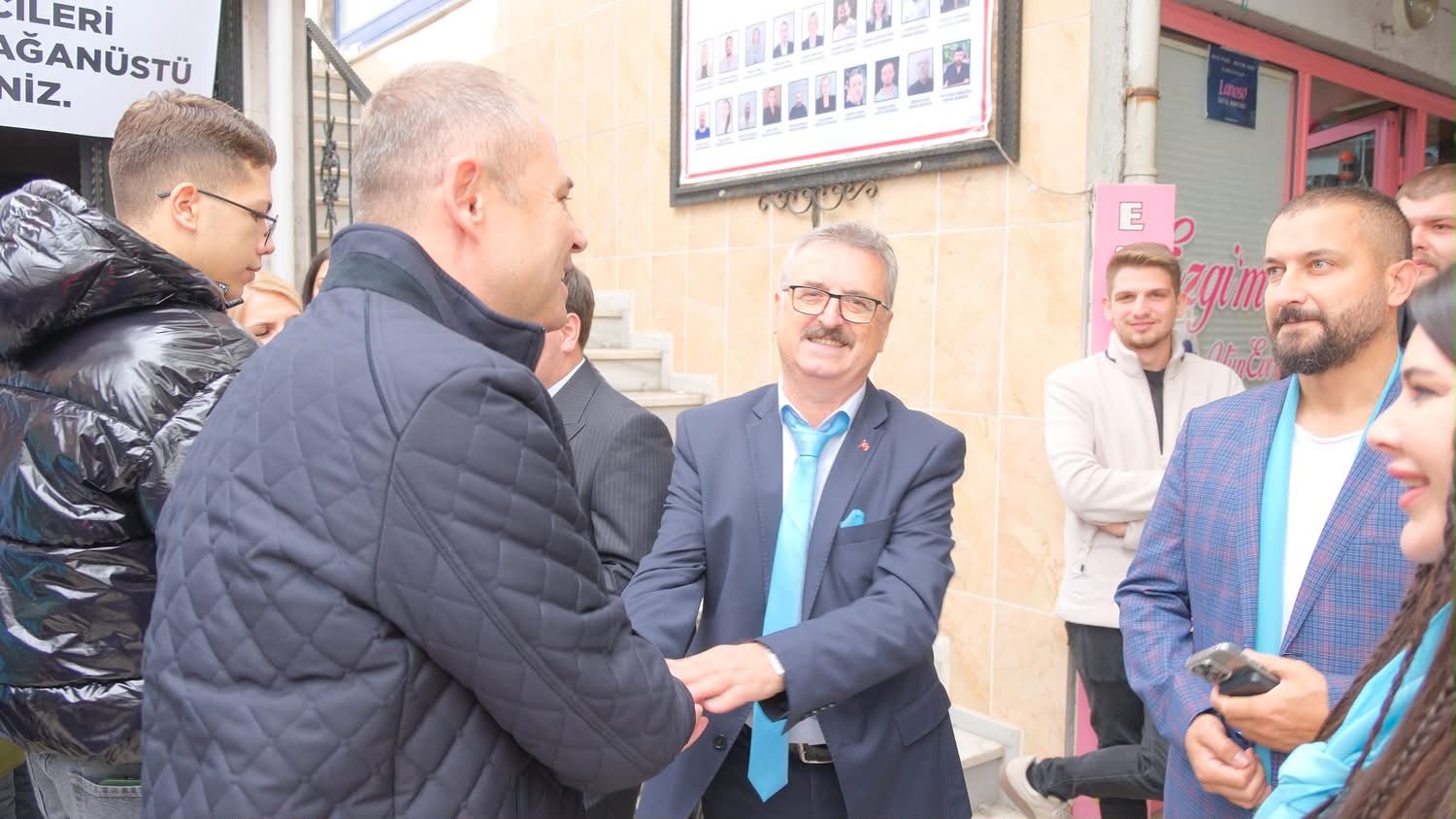 Kırklareli Berberler Kuaförler ve Güzellik Salonu İşletmecileri Esnaf ve Sanatkârlar Odamızın Olağanüstü Seçiminde Bir Araya Geldik — fotoğraf 5