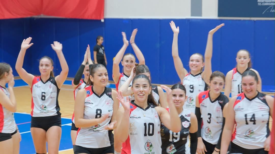 Yolunuz Açık Başarılarınız Daim Olsun Kızlar — fotoğraf 3