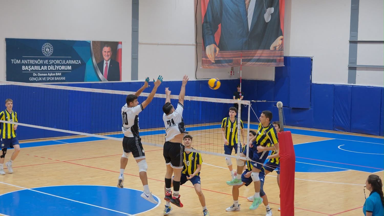 Pehlivanköy Akademi Voleybol Takımımıza Yürekten Başarılar Diliyorum — fotoğraf 2