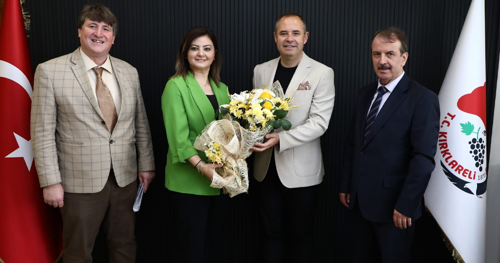 Kırklareli Çevre, Şehircilik ve İklim Değişikliği İl Müdürümüz Hatice Özdemir, Yerel Yönetimler Şube Müdürümüz Tarık Evelek ve Çevre Yönetimi ve Denetimi Şube Müdürümüz Hasan Şahin konuğumuz oldular